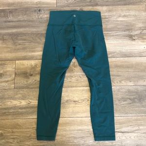 Lululemon size 6 leggings